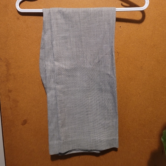 Le Chateau Suit - Picture 2 of 2